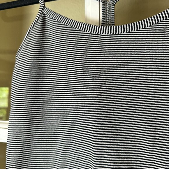 Lululemon Power Y Tank with Built In Bra Size 6 Stripes - Picture 3 of 7